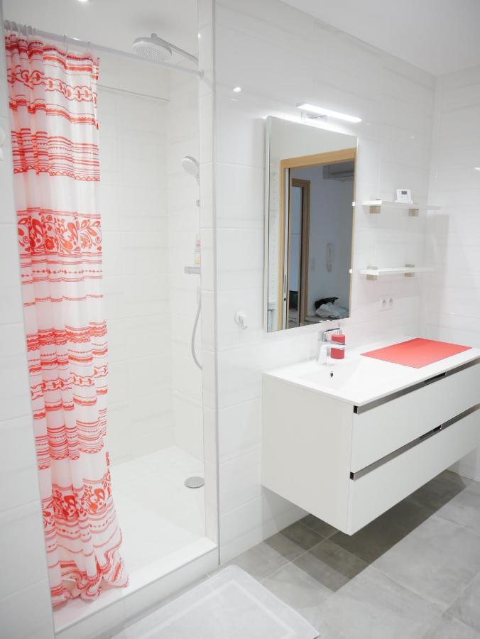 Superbe Appartement En Centre Ville Avec Terrasse Thonon-les-Bains Buitenkant foto